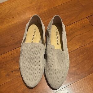 Lucky Brand Women's Beige/Gray Slip-On Loafers